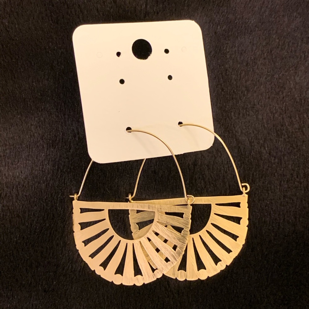 NEW! Golden Summer Earrings, NWT